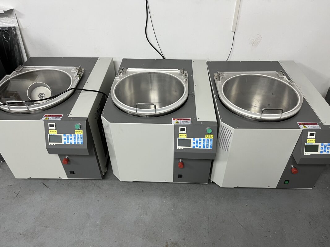 3 unit Vacuum defoaming mixer
